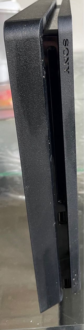 PS4 Slim 500GB Nera + 3 Giochi