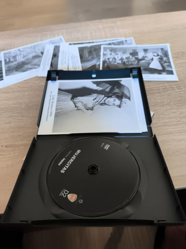 DVD Mujercitas con postales de colección