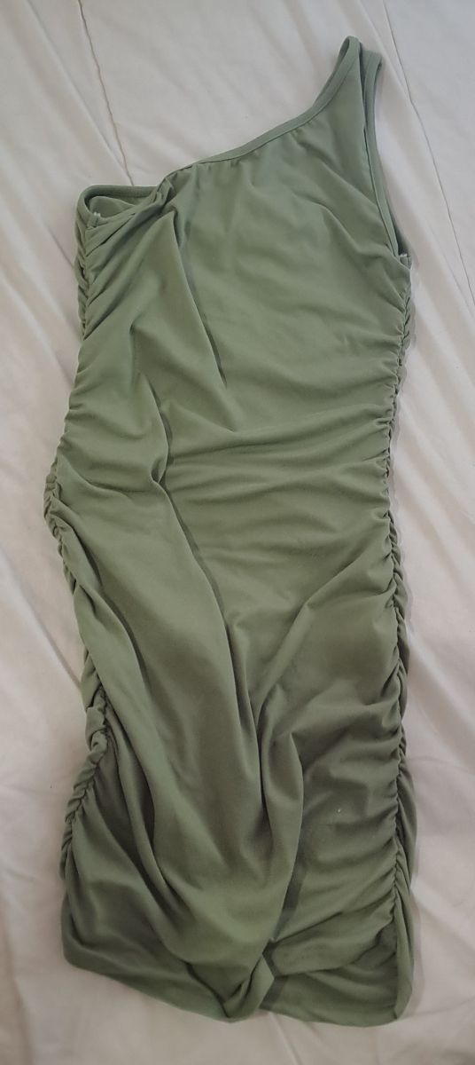 Vestido verde asimétrico talla única