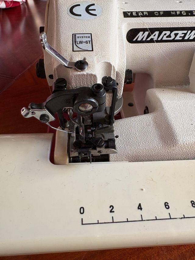 Máquina de coser MARSEW 2005