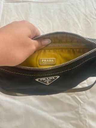 Bolso Prada Negro y Amarillo