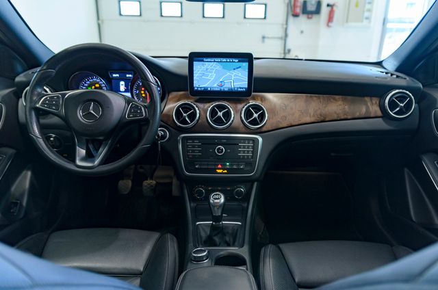 Mercedes-Benz GLA 200D URBAN