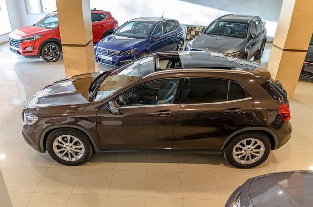Mercedes-Benz GLA 200D URBAN