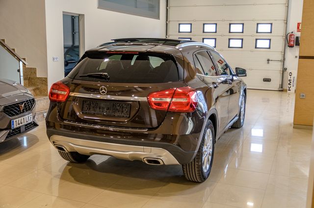 Mercedes-Benz GLA 200D URBAN