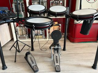 Batería Electrónica Alesis Nitro Max