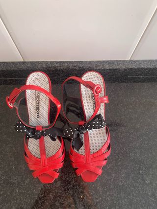Sandalias SALVADOR SAPENA tacón bajo