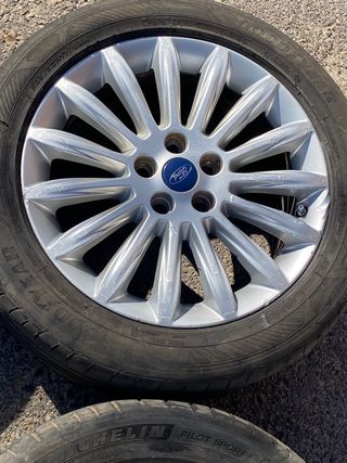 Llantas Ford Focus 17 2014