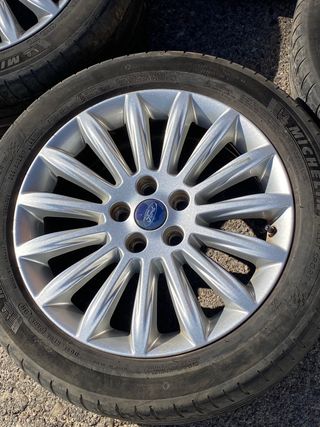 Llantas Ford Focus 17 2014