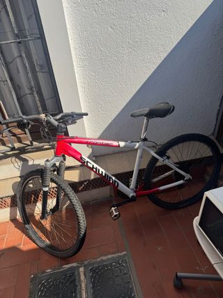 Bicicleta Schwinn Frontier Roja y Blanca