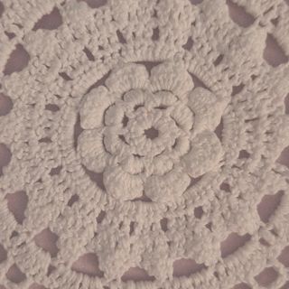 Coperta uncinetto /bianca + 2 federe per cuscino