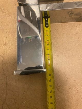 Grifo de lavabo moderno plateado