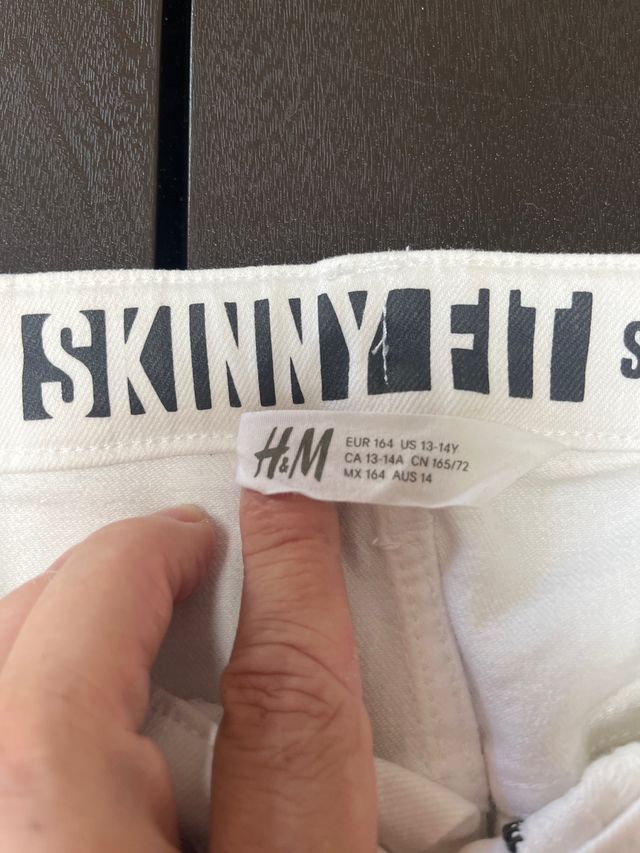 Pantalones pitillo H&M blancos talla 13-14 años
