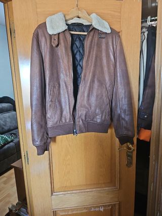 Chaqueta Zara Marrón con Cuello Borreguito