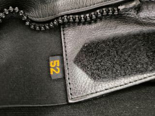 Pantalón de moto de piel negro, perfecto estado.