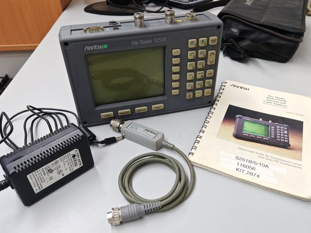 Anritsu Site Master S251B Analizador