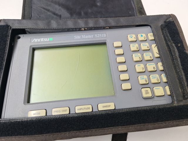 Anritsu Site Master S251B Analizador