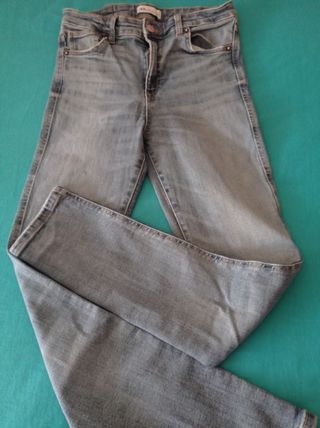 Pantalón vaquero Zara Talla 38