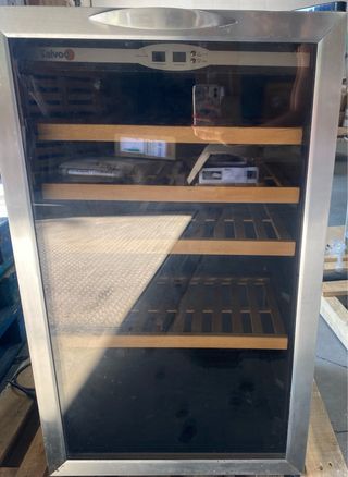 Nevera de vinos Saivod
