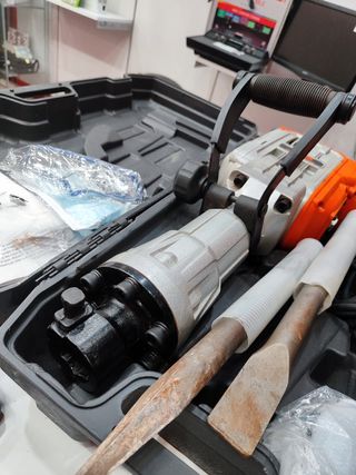 Martillo Eléctrico Vevor 1700W con Maletín