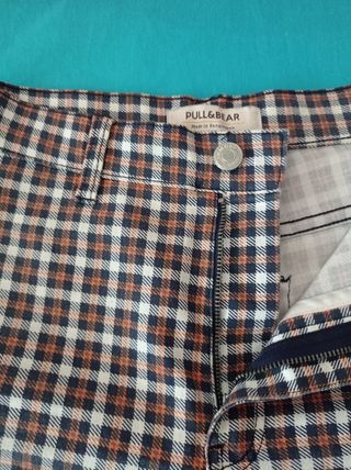 Pantalón Pull&Bear cuadros marrón S