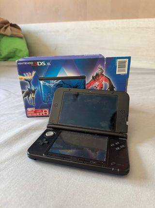 Nintendo 3DS XL Edición Pokémon XY