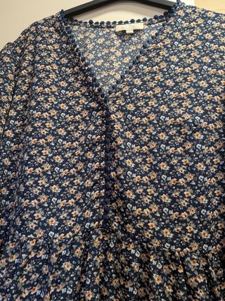 Vestido floral azul y multicolor