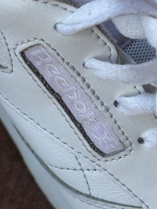 Zapatillas Reebok Blancas y Moradas