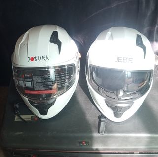 2 Cascos Moto Blancos JOZUKA y JEB'S