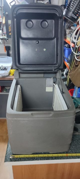 Nevera compresor portátil para vehículo 12v o 24v