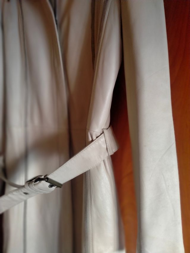 Gabardina vintage polipiel larga beige