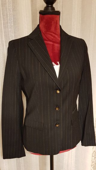 Traje RV negro con listas beige