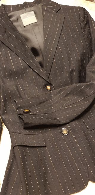 Traje RV negro con listas beige