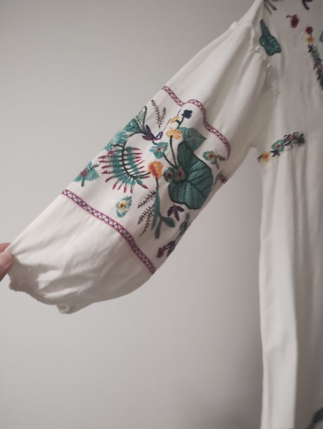 Vestido blanco bordado talla S