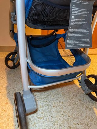 Cochecito de bebé azul