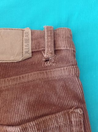 Pantalón pana Pull&Bear marrón
