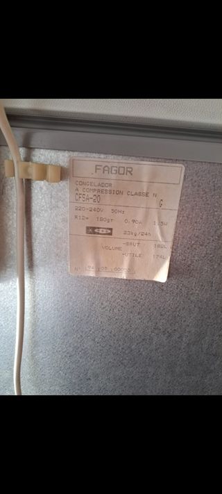 Congelador Fagor con garantía de un año