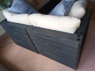 Oferton sofá de palets de madera y tela beige