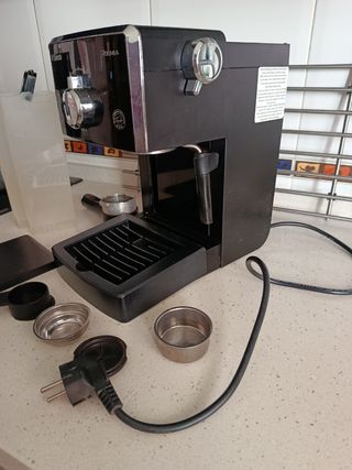 Cafetera Saeco poemia
