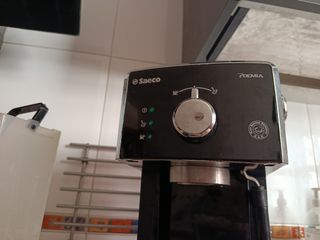 Cafetera Saeco poemia