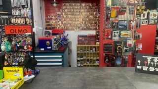 R-7938965 Traspaso de Ferreteria en Lloret de Mar