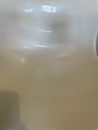 Silla de oficina ergonómica blanca