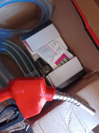 Bomba de combustible con manguera