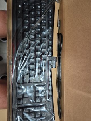 Teclado de ordenador negro