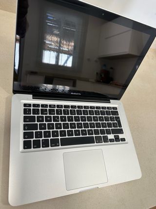 Apple MacBook Pro 13” SSD MacOS Monterey 