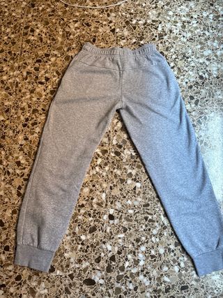 Pantalón chándal Adidas gris T. 11-12 años