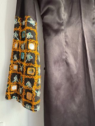 Kimono Negro Seda Brillante Bordado Talla S