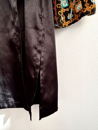 Kimono Negro Seda Brillante Bordado Talla S
