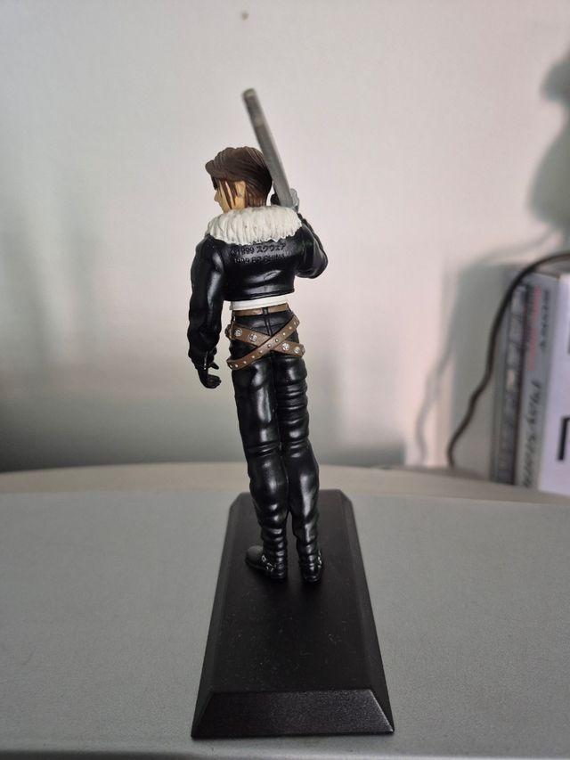 Figura Squall Leonhart Final Fantasy VIII