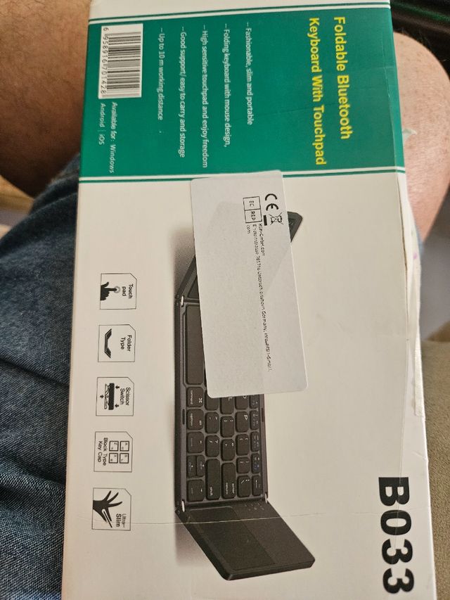 Tastiera Bluetooth pieghevole B033 con touchpad