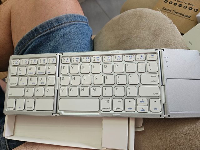 Tastiera Bluetooth pieghevole B033 con touchpad